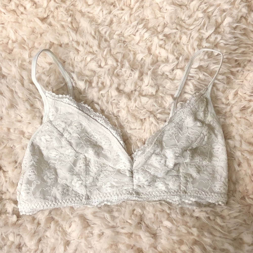 Old Navy white lace bralette.